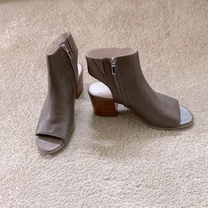 Kenneth Cole Peeptoe Boots 8.5